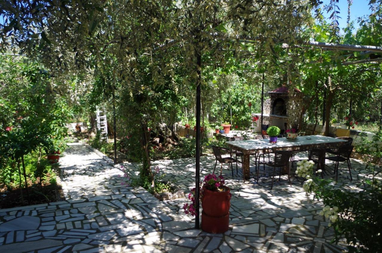 Garden Guesthouse Skala Kallirachis Exterior foto